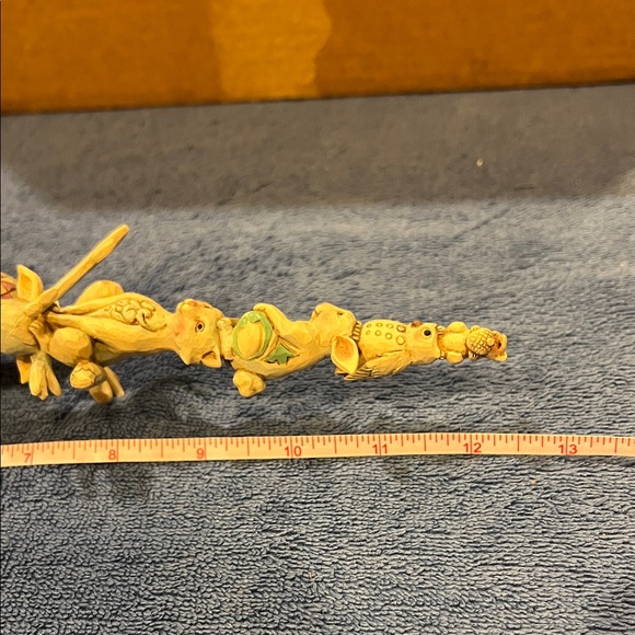 Jim Shore ‘Winter Friends Are Piling Up’ Figurine - Picture 11 of 11